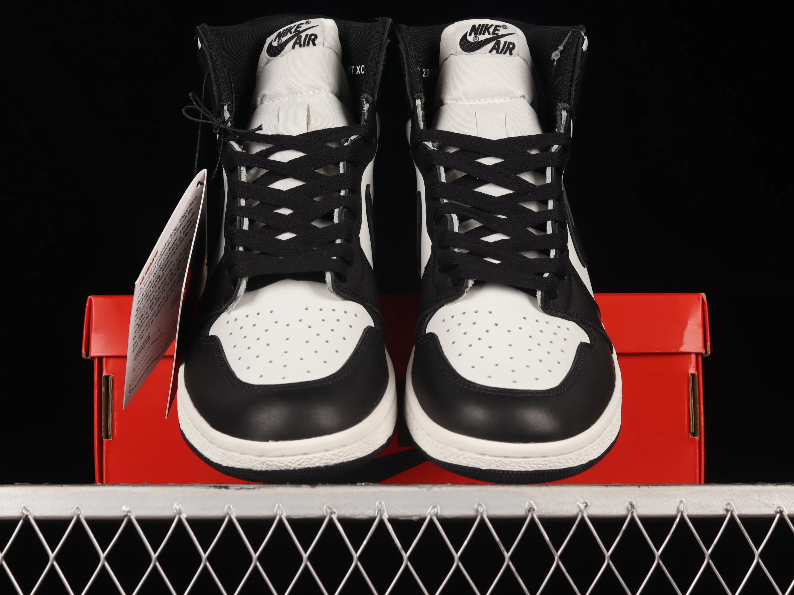 All categories Air Jordan Jordan series basketball shoes Air Jordan 1 High pure original version Air Jordan 1 High 85 "Black White" AJ1 Joe 1 black and white panda BQ4422-001